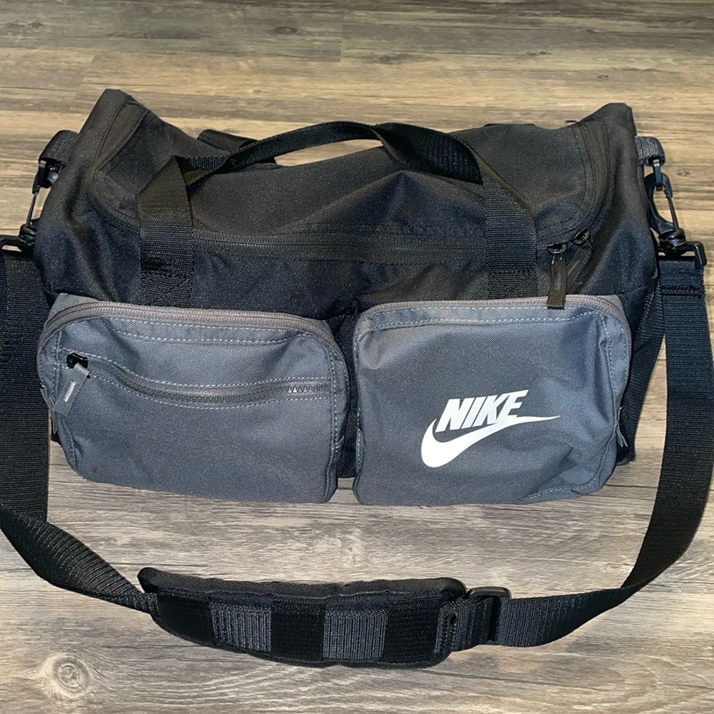 Nike Future Pro kids duffel bag (30L)